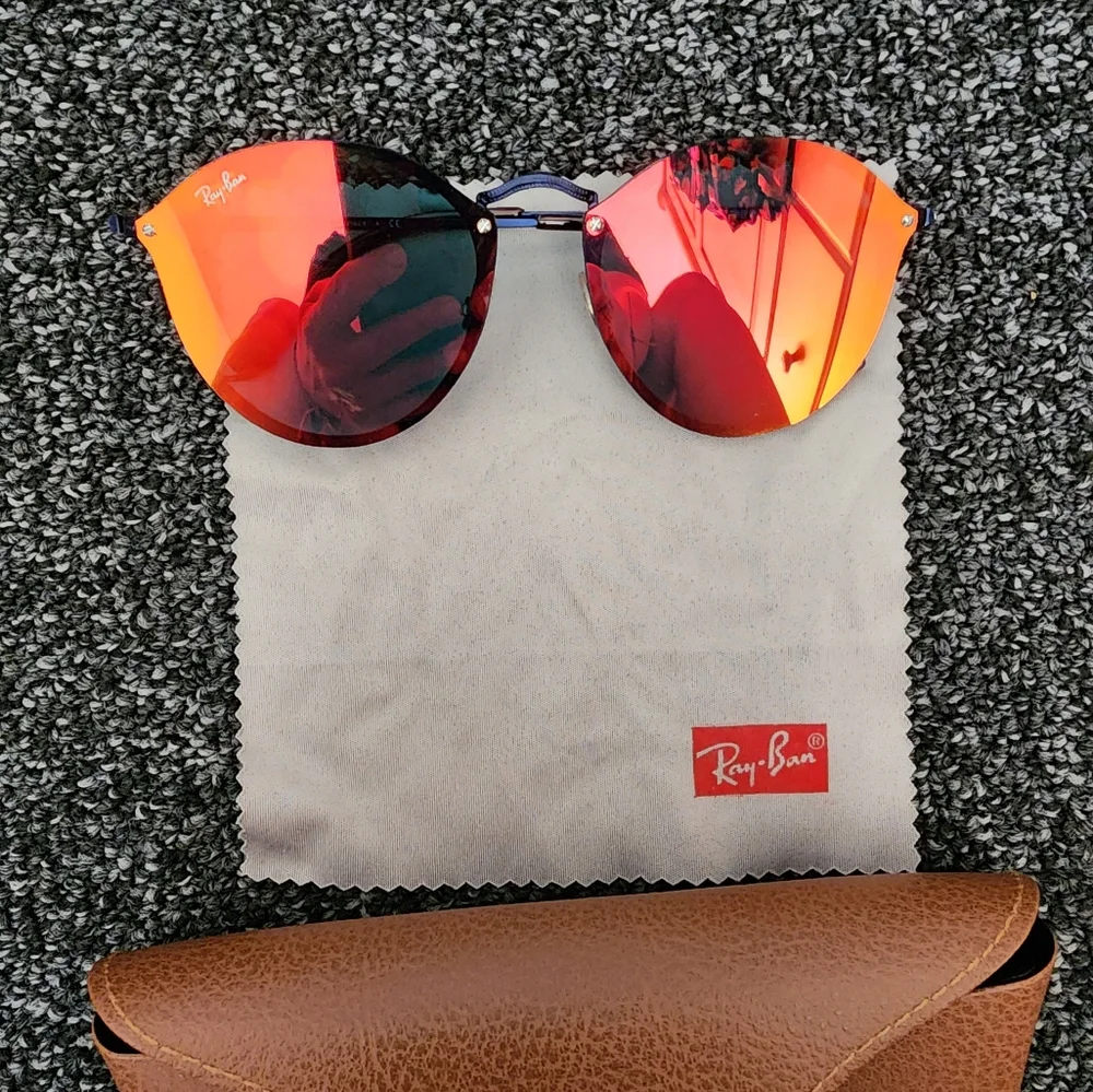 Ray-Ban Black and Blue Round Sunglasses